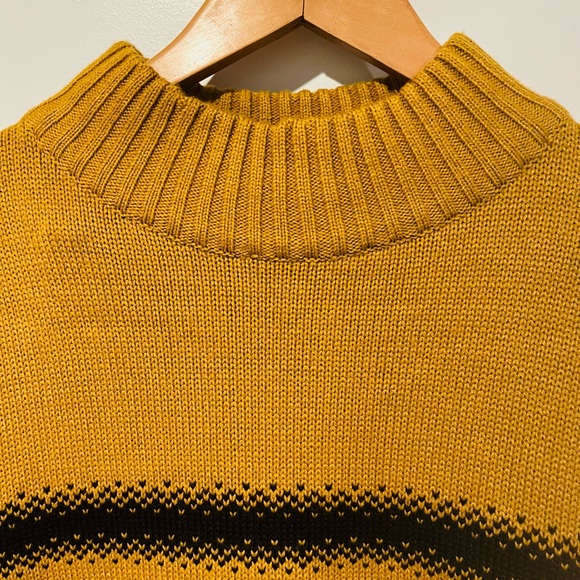 NEW VINTAGE SWEATER - Picture 2 of 7